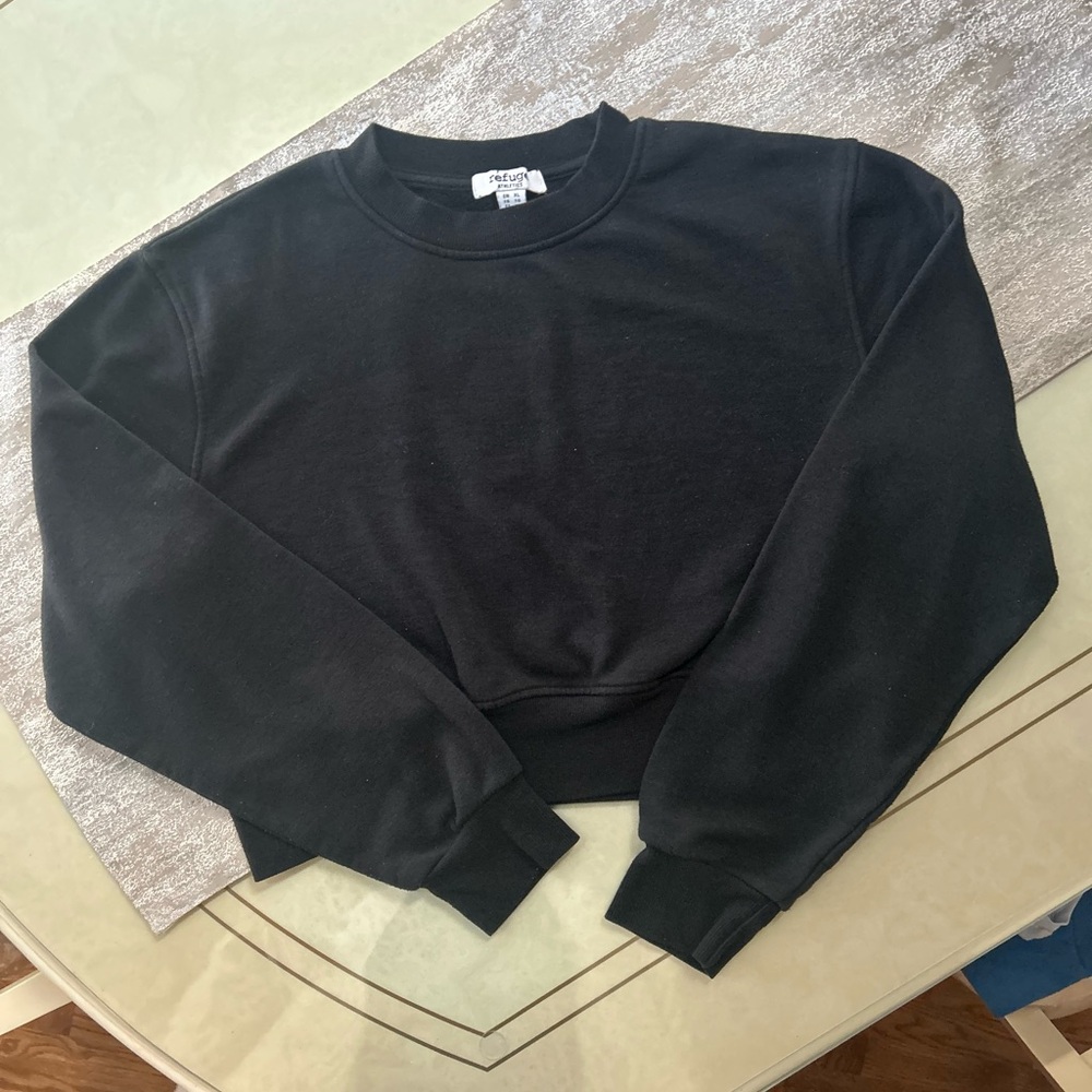Refuge Black Cropped Sweatshirt